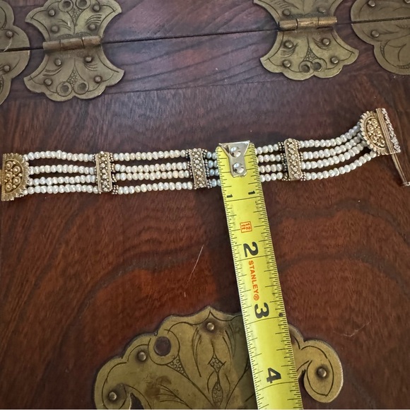 Vintage Multi-Strand Pearl Bracelet Gold Tone Ornate Clasp - Picture 6 of 6